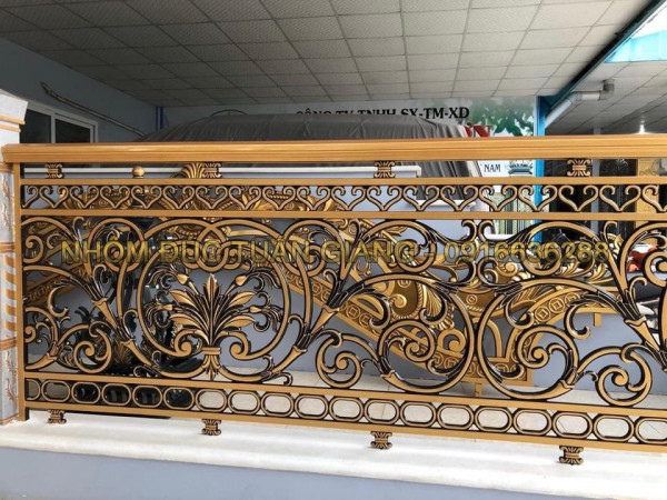 Lan can nhôm đúc - LC046