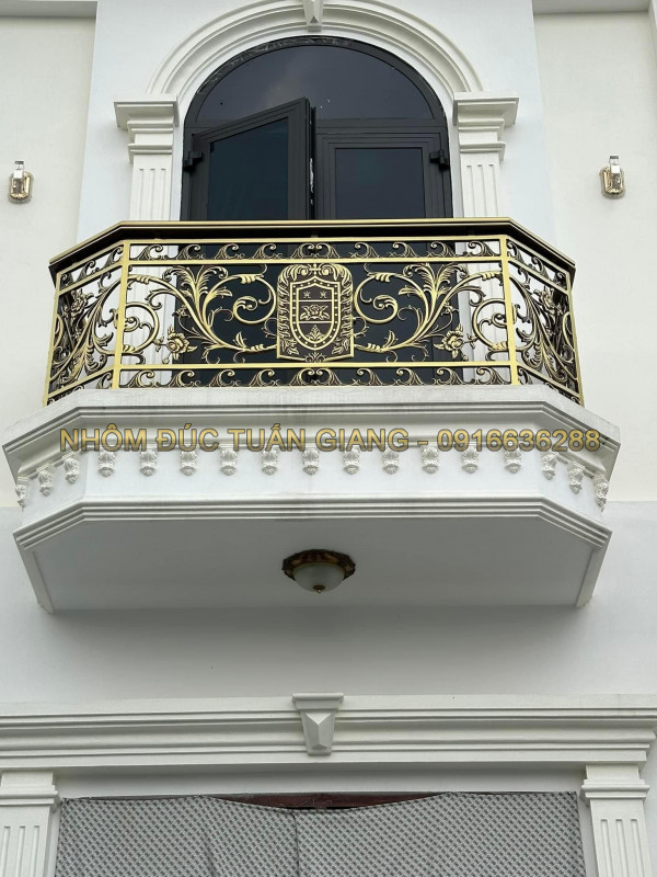 Lan can nhôm đúc - LC058