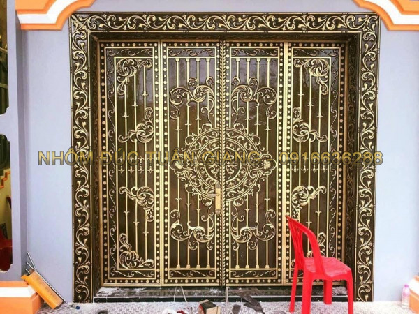 Cửa nhôm đúc mẫu-003