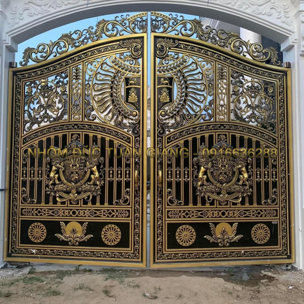 Cổng nhôm đúc mẫu C-171